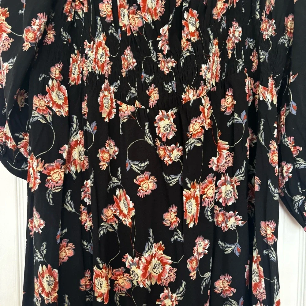 Floral Black Midi Dress - Picture 2 of 4